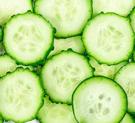 تغذیه غلط از عوامل تلخی بادمجان و خیار