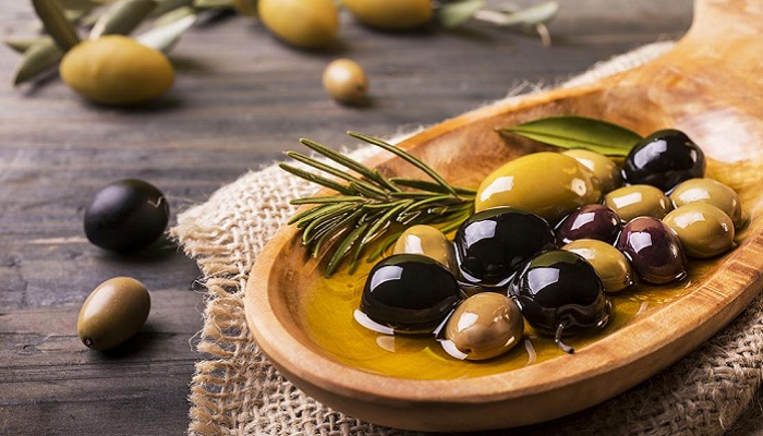 When prioritizing nutrients to increase oil percentage in olive fruit, potassium sits at the top of the list